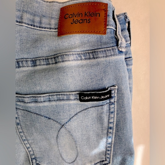 Calvin Klein Women’s High Rise Skinny Jeans, Size 30, Lt Blue - Picture 5 of 5
